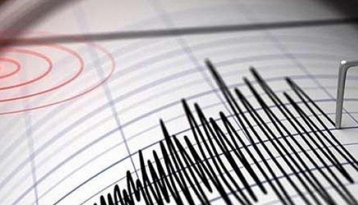 Son dakika: Akdeniz'de peş peşe korkutan depremler