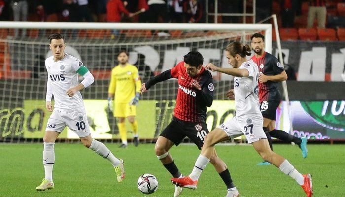 Son dakika: Fenerbahçe gol düellosunda Gaziantep'e kaybetti