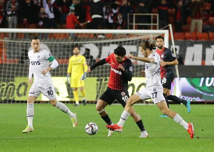 Son dakika: Fenerbahçe gol düellosunda Gaziantep'e kaybetti