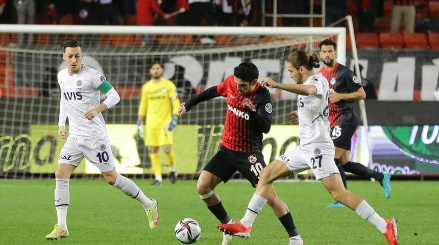 Son dakika: Fenerbah&ccedil;e gol d&uuml;ellosunda Gaziantep'e kaybetti