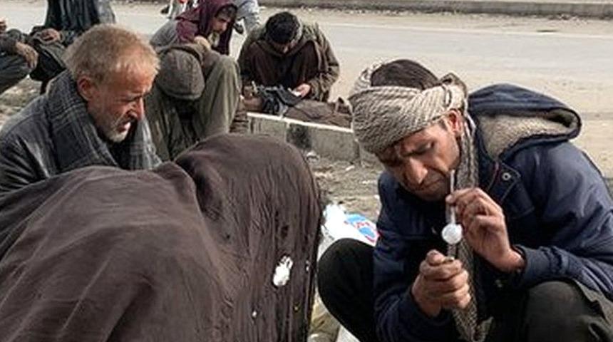 Afganistan'da ekonomik &ccedil;&ouml;k&uuml;ş metamfetamin ve eroin &uuml;retimini artırdı