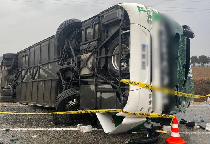 Son Dakika: Amasya'da yolcu otobüsü kaza yaptı! Ölü ve yaralılar var G1