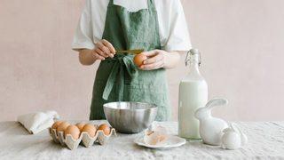 Kekinize aroma veriyor, kabarmasına yardımcı oluyor! Kek yaparken süt ve yoğurt kullanmanın yarattığı farklar