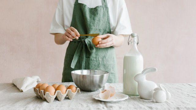 Kekinize aroma veriyor, kabarmasına yardımcı oluyor! Kek yaparken süt ve yoğurt kullanmanın yarattığı farklar