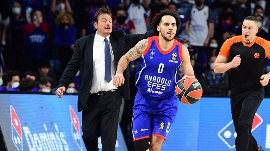 Son dakika: Anadolu Efes Euroleague'de Baskonia'yı devirdi