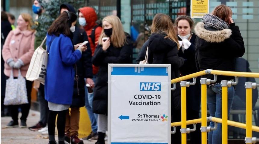 İngiltere&rsquo;de Başbakan Johnson, Covid &ouml;nlemleri oylamasında partisinden 100&rsquo;e yakın fire verdi