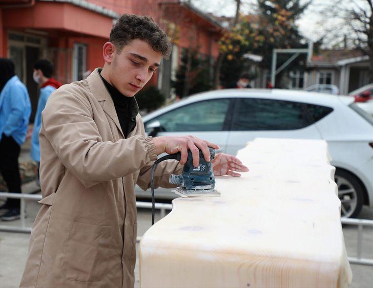 Rize'de meslek lisesi öğrencileri "bungalov" üretiyor G2