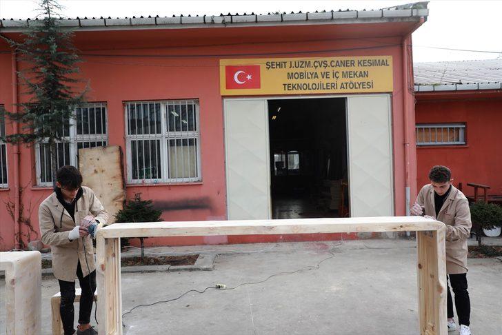 Rize'de meslek lisesi öğrencileri "bungalov" üretiyor G5