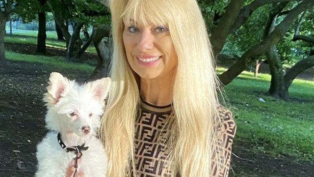 Her yıl köpeğine bir servet harcıyor! Hediyelerinin fiyatı bile dudak uçuklattı