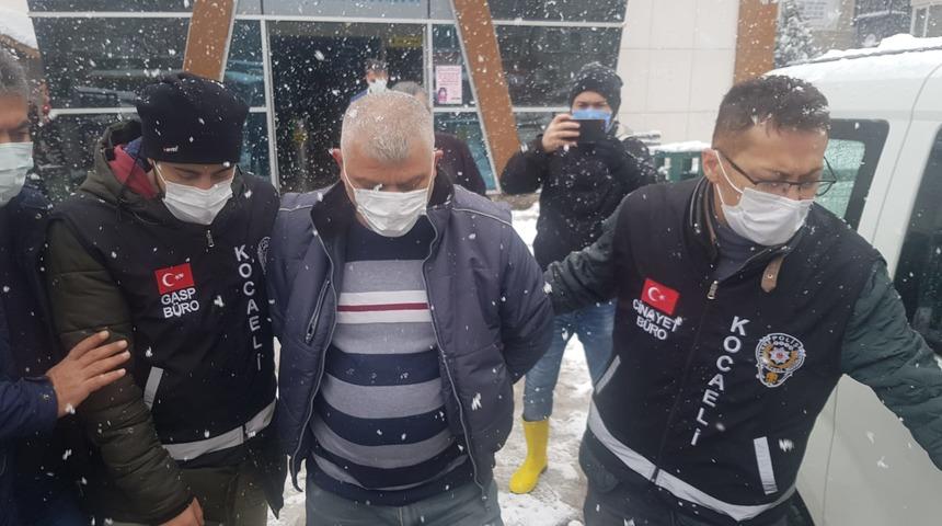 Her satırı korkunç! Yerde can çekişirken 'Sen daha ölmedin mi' diyerek alnından vurmuş