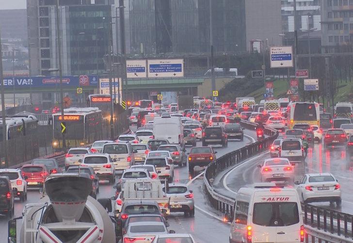 Son dakika: İstanbul'da trafik çilesi! Yüzde 81'e ulaştı