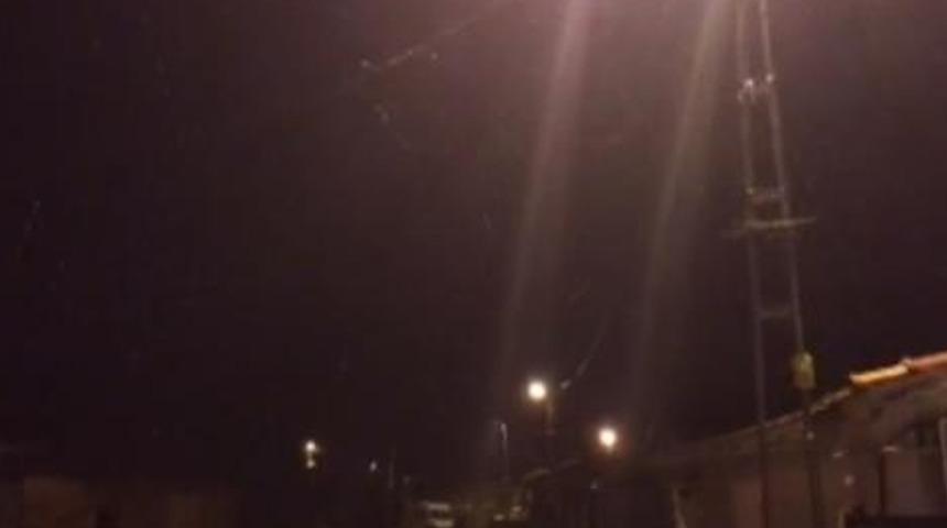 Son dakika: İstanbul'da kar yağışı! Meteoroloji uyarmıştı Silivri'ye ilk kar düştü