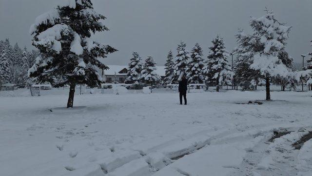 Bugün ve yarın okullar tatil olur mu? Valiliklerden ’16 ve 17 Aralık okullara kar tatili haberi’ bekleniyor