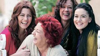 Yaprak Dökümü ile yıldızları parlayan Fahriye Evcen ile Gökçe Bahadır’ın küs olduğu iddia edildi