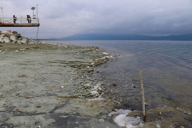 Burdur Gölü'nde köpükler oluştu G3
