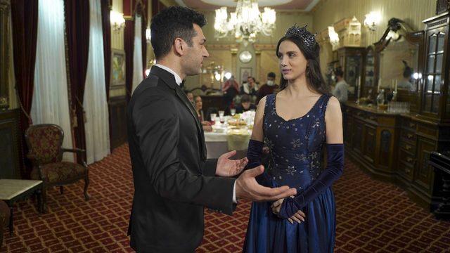 Aziz'de birlikte rol alacaklar! Murat Yıldırım-İman Elbani çiftinden set kareleri geldi