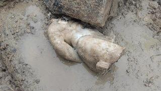 Aizanoi Antik Kenti kazısında yeni keşif! 'Herkül'ün mermer heykeli bulundu