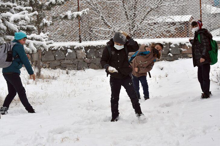 Erzurum, Ardahan, Ağrı ve Kars'ta kar yağışı etkili oldu G4