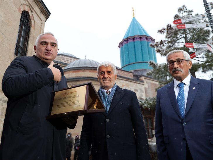 Kültür ve Turizm Bakanı Ersoy, Hazreti Mevlana'nın yenilenen sandukası ve puşidesinin açılışını yaptı G3