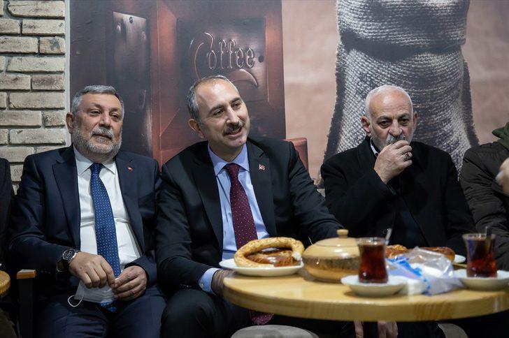 Adalet Bakanı Abdulhamit Gül, AK Parti Elazığ İl Başkanlığında konuştu: G1