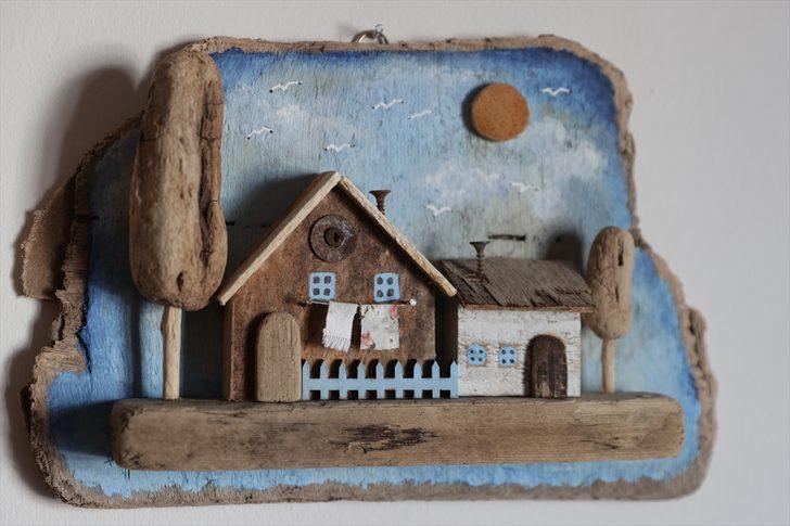 Denizden topladığı ağaç parçalarını sanat eserine dönüştürüyor G1