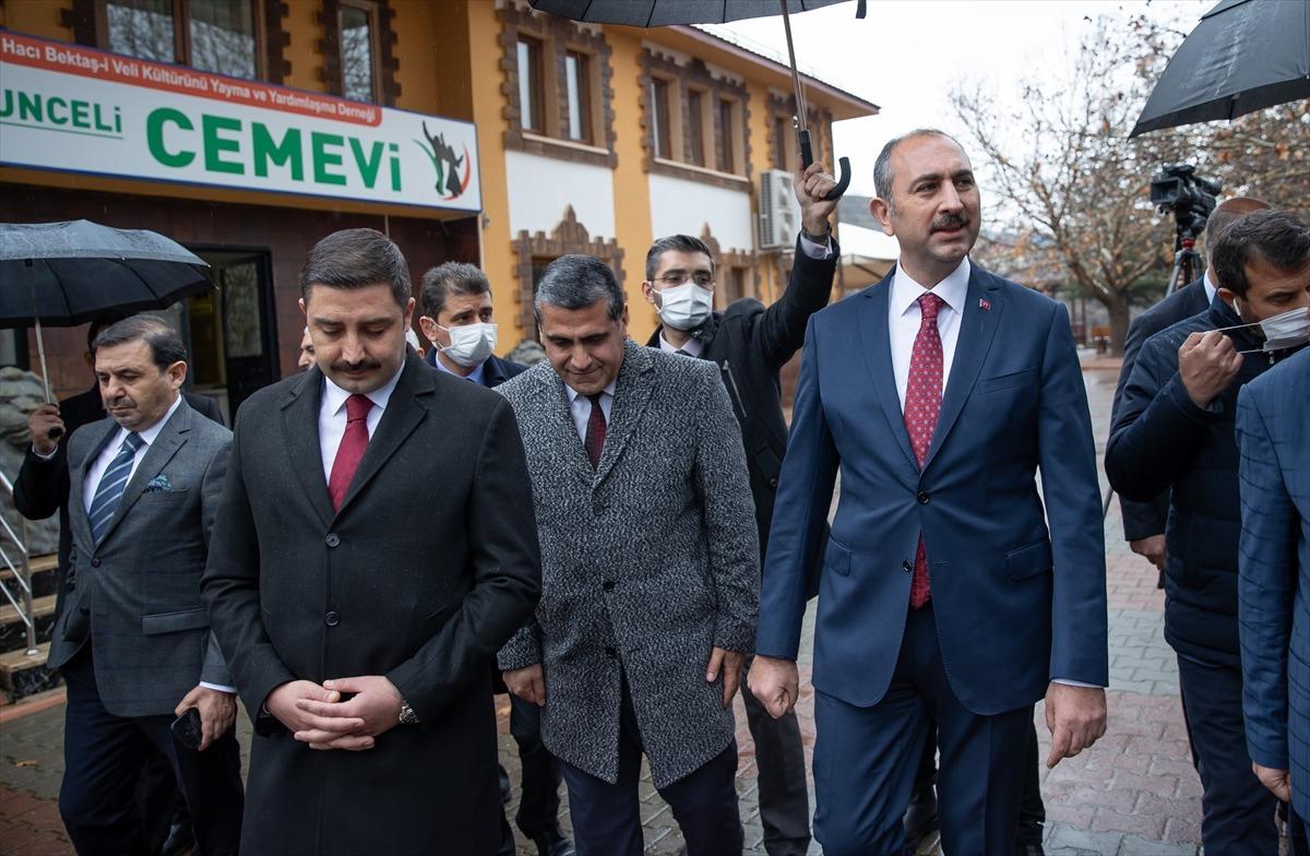 Adalet Bakanı G&uuml;l, Tunceli'de cemevi ziyaretinde konuştu: