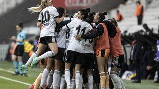 Son dakika: Kadın futbol derbisinde Beşiktaş, Fenerbahçe'yi  devirdi