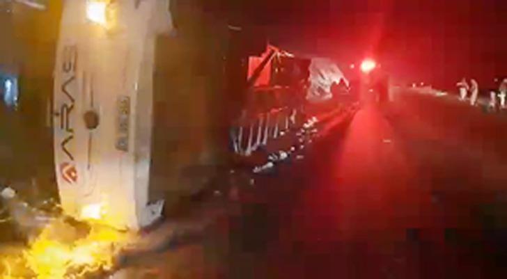 Son Dakika: Kars'ta yolcu otobüsü devrildi! Ölü ve yaralılar var G4