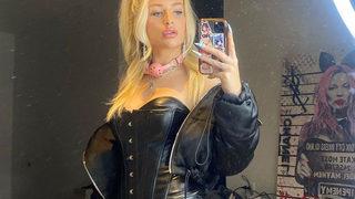 Lottie Moss cürretkar bikinisiyle verdiği pozla hayranlarını mest etti