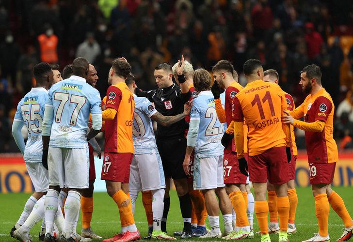 Son Dakika: Galatasaray'dan hakem Zorbay Küçük açıklaması: Türk futbolunda görev alması kabul edilemez