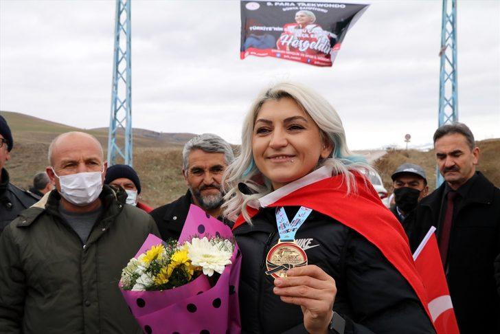 Dünya şampiyonu para tekvandocu Seçil Er memleketinde coşkuyla karşılandı G2