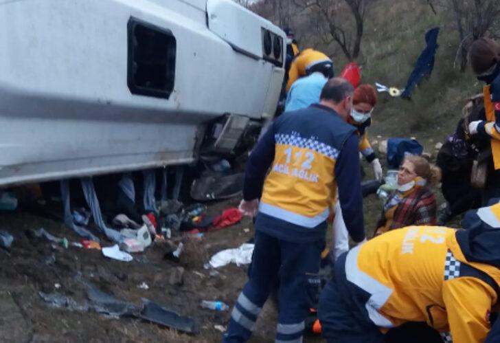 Son dakika: Amasya’da kontrolden çıkan tur otobüsü devrildi! 27 yaralı