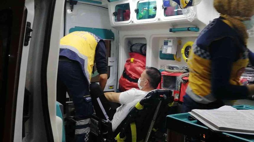 "Evimin önünde duramazsın" kavgası: Ayağından vurdu