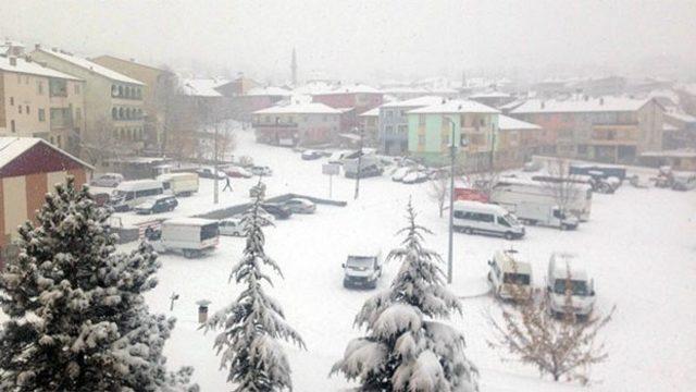 Adana, Bingöl ve Aksaray'da okullar tatil mi? Kaymakamlık açıkladı! 20 Aralık Pazartesi Adana'da okullar tatil mi, kar tatili olacak mı?