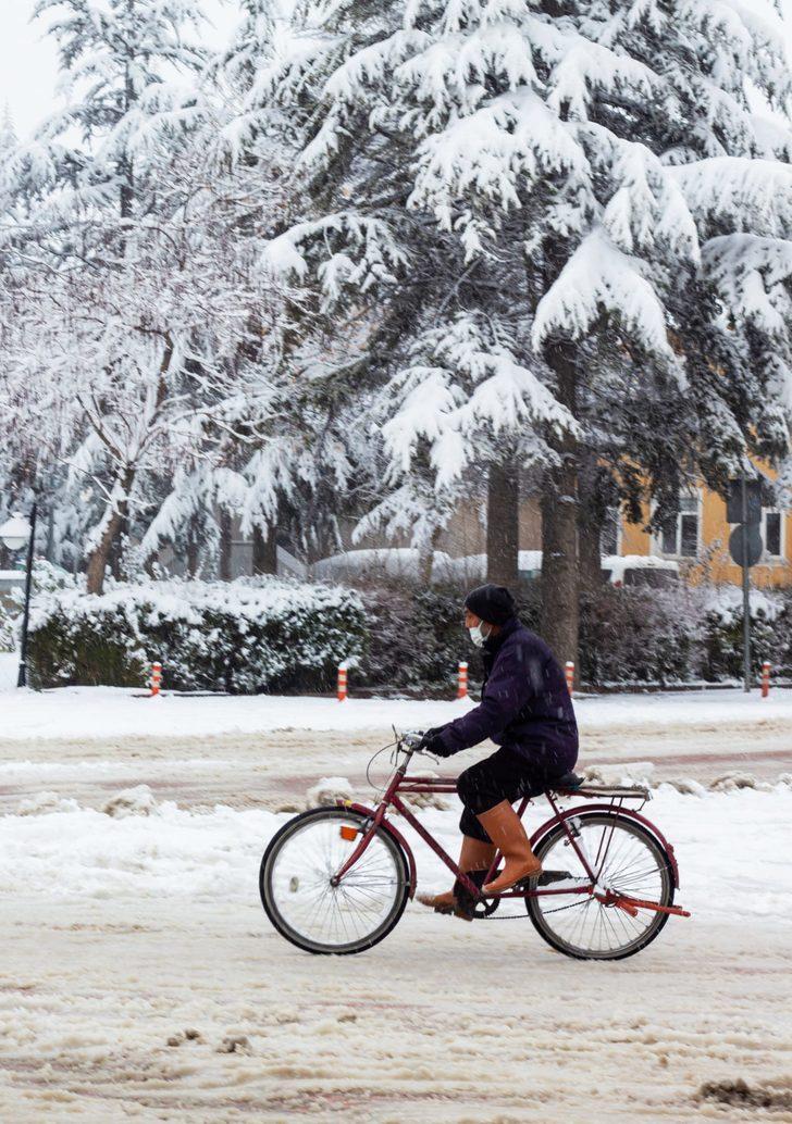Adana, Bingöl ve Aksaray'da okullar tatil mi? Kaymakamlık açıkladı! 20 Aralık Pazartesi Adana'da okullar tatil mi, kar tatili olacak mı? G5
