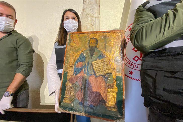 Jivaro kabilesine ait kafatasları İzmir'de ele geçirildi: Kafalarını kesip kemik ve derilerinden ayırıyor, boyunlarına asıyorlar G3