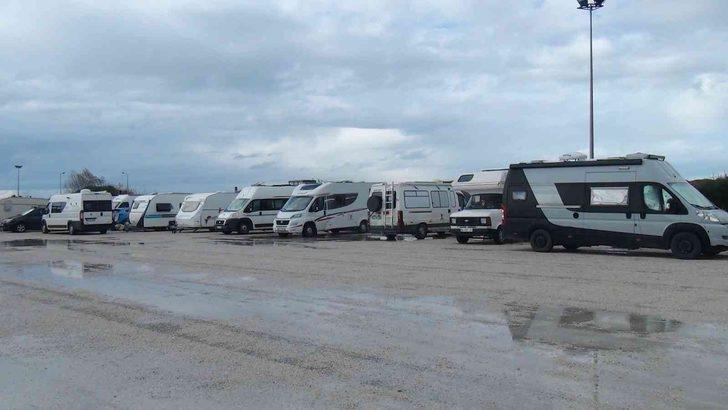 Antalya’da vatandaşların 12 ay süren karavan tatili herkesi kıskandırdı! “Evi kapattık yola çıktık” G4