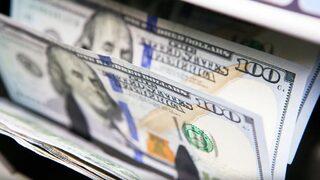 Yılı milyoner bitirdi! Evini toparlarken lotodan 1 milyon dolar kazandığını fark etti