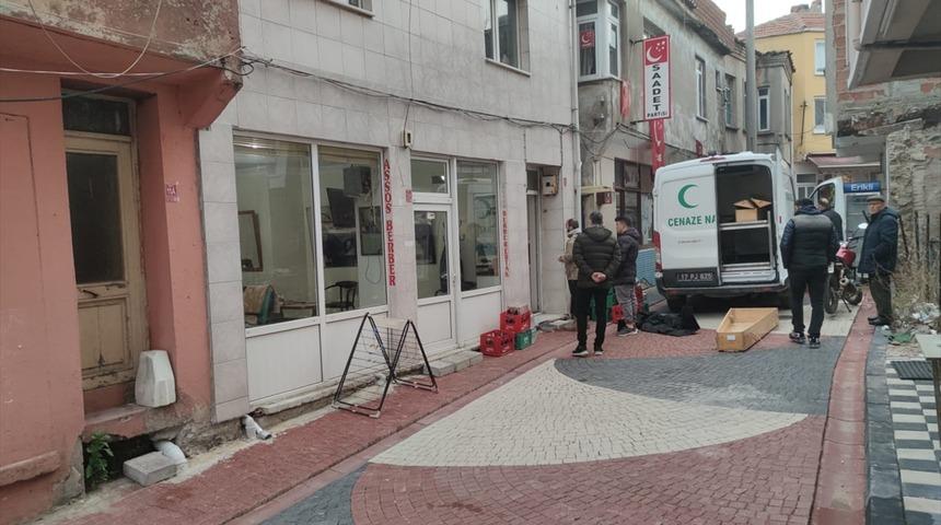 Çanakkale'de bir kişi merdiven boşluğunda ölü bulundu