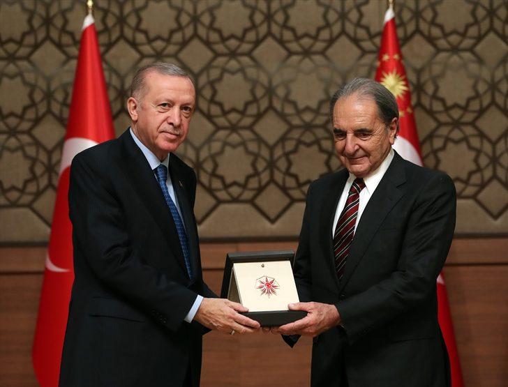 Cumhurbaşkanı Erdoğan, Cumhurbaşkanlığı Kültür ve Sanat Büyük Ödülleri Töreni'nde konuştu: (2) G2