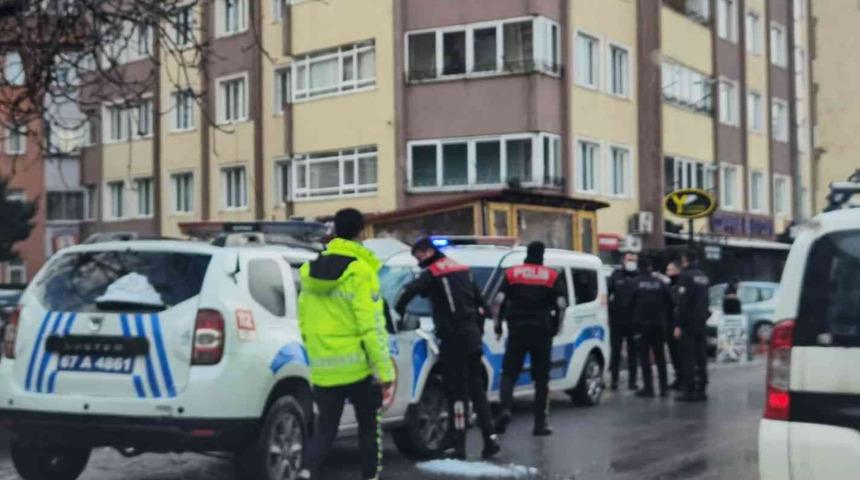 Yemek siparişi veren genç kız kuryenin tacizine uğradı! Caddede karşılaşınca olanlar oldu