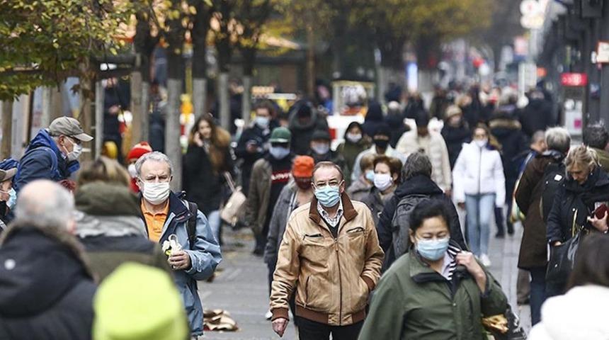 Omicron kâbusu! Almanya'da önlemler sertleştirildi