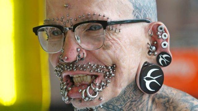 Dünyanın en çok piercing takan adamı ünvanını kazandı! Cinsel organında bile 278 tane var