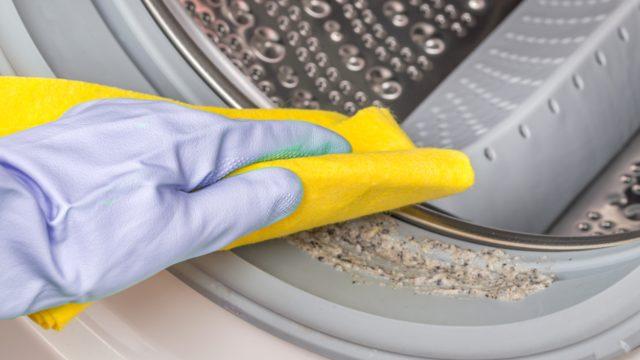 Çamaşır makinesinde zamanla biriken kireç makinenize zarar verebiliyor! Biriken kireci temizlemenin yolları