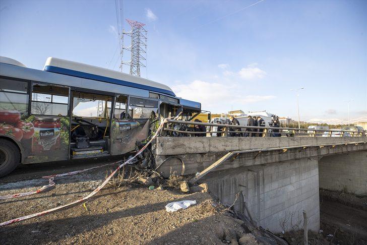 GÜNCELLEME - Ankara'da belediye otobüsü köprü korkuluklarına çarptı G1