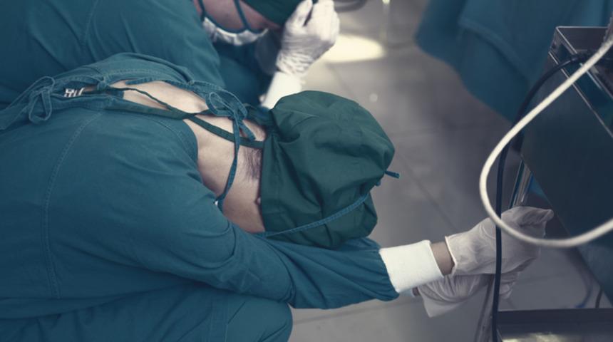 Omicron varyantı, koronavirüsü bitirecek mi? Flaş açıklama: Kısa sürede...