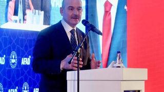 Son Dakika: Bakan Soylu'dan dikkat çeken 'göç' açıklaması: Angelina Jolie'nin fotoğrafı ile çözmeye çalıştılar