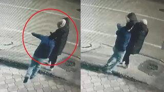 Genç kıza sokak ortasında yumruklu saldırı! Gücümün yeteceğini düşündüm