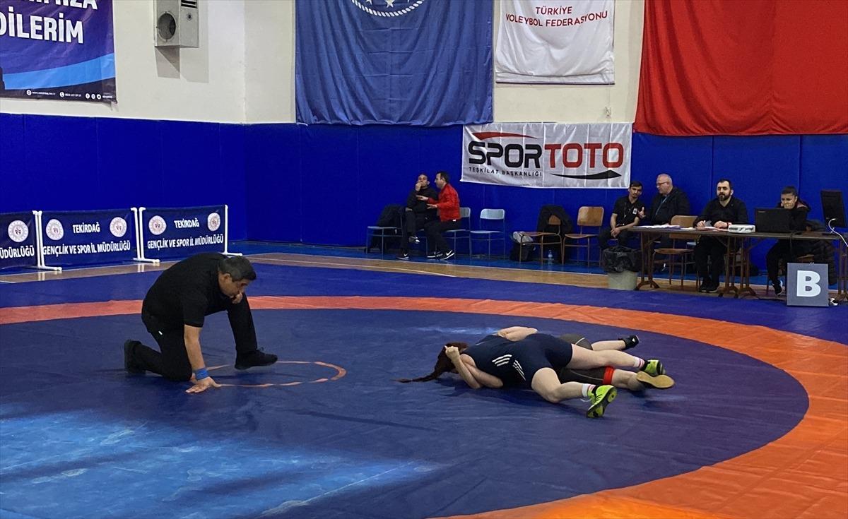 Tekirdağlı H&uuml;seyin Pehlivan T&uuml;rkiye B&uuml;y&uuml;k Kadınlar G&uuml;reş Şampiyonası başladı