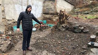 Afyonkarahisar'da ilginç olay! Bahçedeki türbeyi görünce şoke oldular